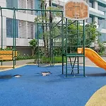 Redliving Apartemen Grand Kamala Lagoon - Pekayon Tower Barclay North