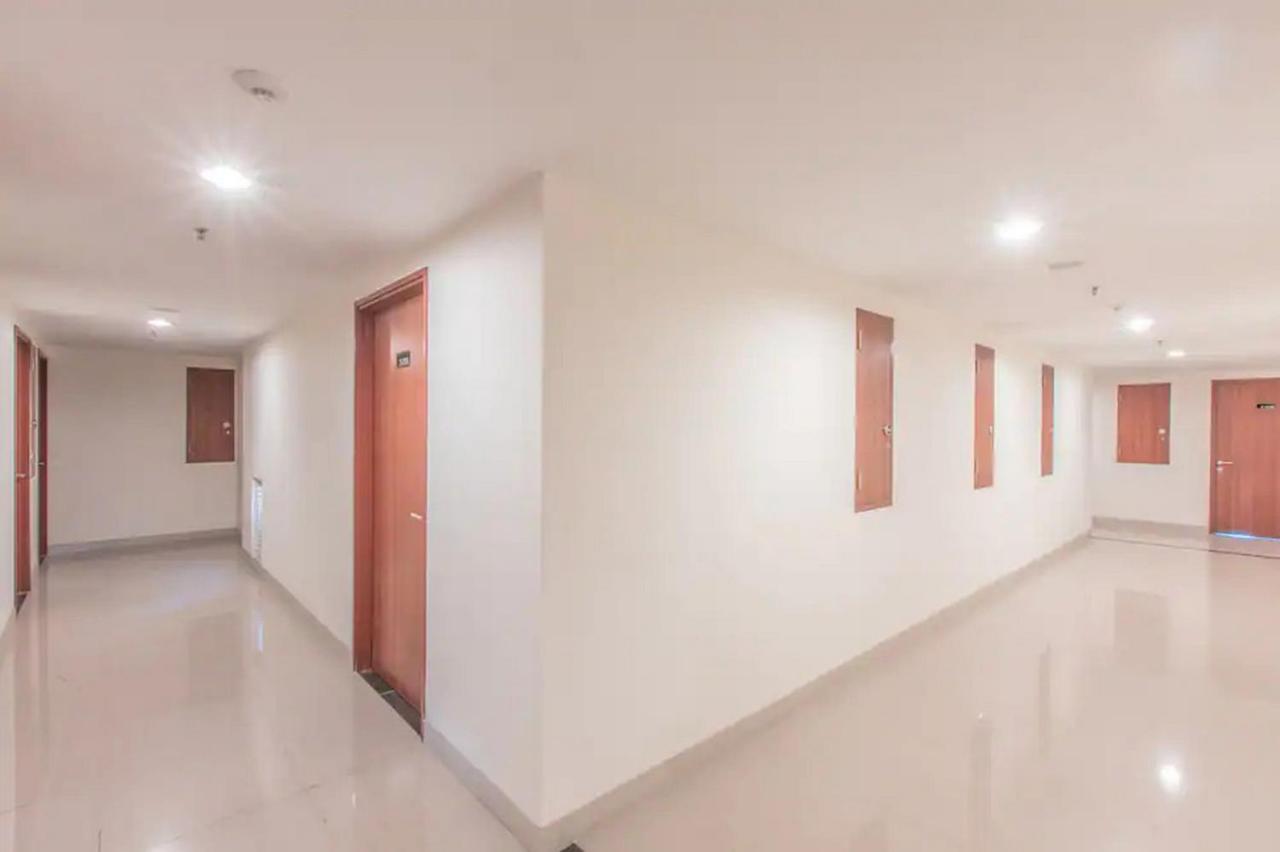 Hotel Redliving Grand Kamala Lagoon - Pekayon Tower Barclay North Bekasi